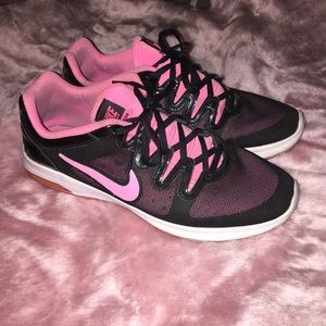 Nike Airmax Sneakers Pink & Black Sz 9.5